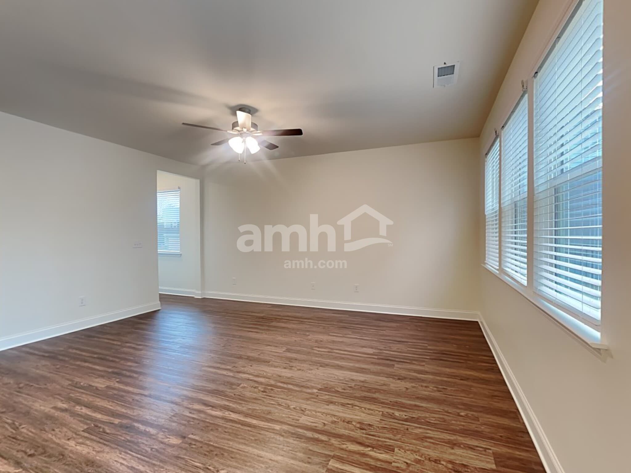 Building Photo - 509 Slew Dr