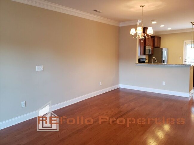 Building Photo - Lovely 3 Story 3 Bedroom 3.5 Bath 1 Car-Ga...