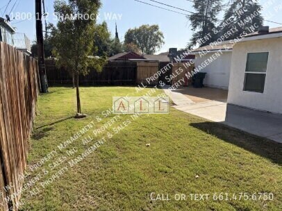 Building Photo - 1800 1/2 Shamrock Way-