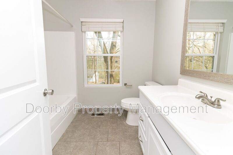 Building Photo - 3629 Thrushwood Dr