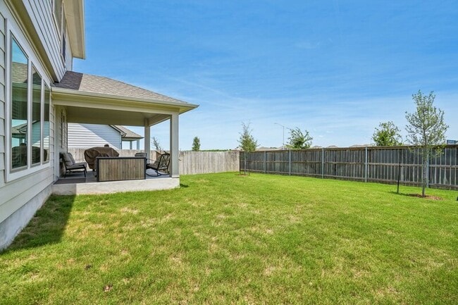 Building Photo - 5050 Park Cpe