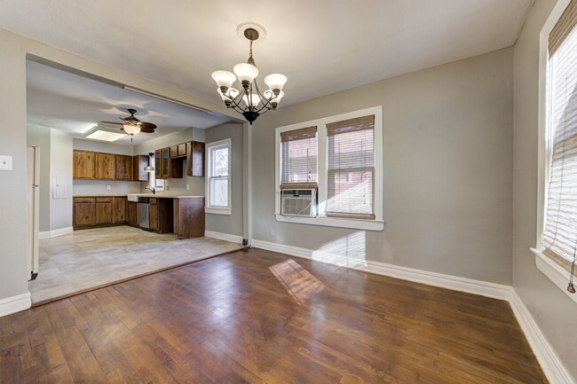 Building Photo - 916 Classen Blvd