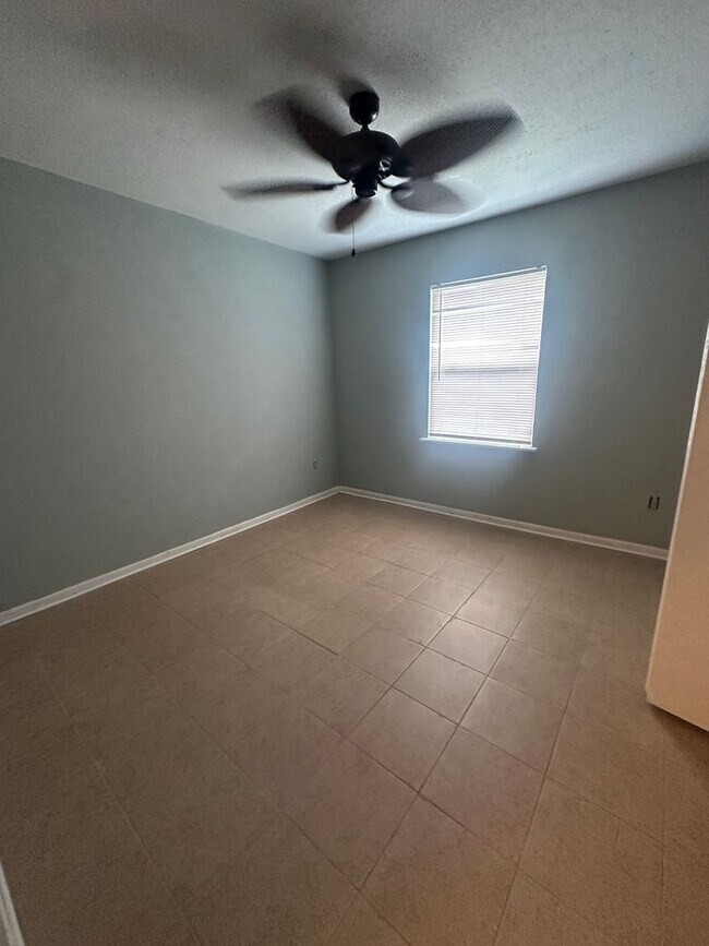 Building Photo - MOVE-IN SPECIAL: Receive $500 off your second month’s rent!