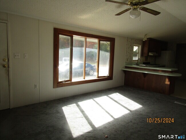 Building Photo - 220 Chaplin Rd