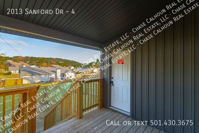 Building Photo - 2013 Sanford Dr