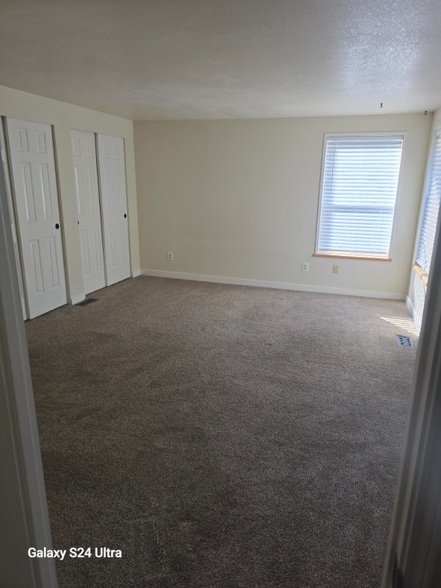 Building Photo - 3564 N Appian Way