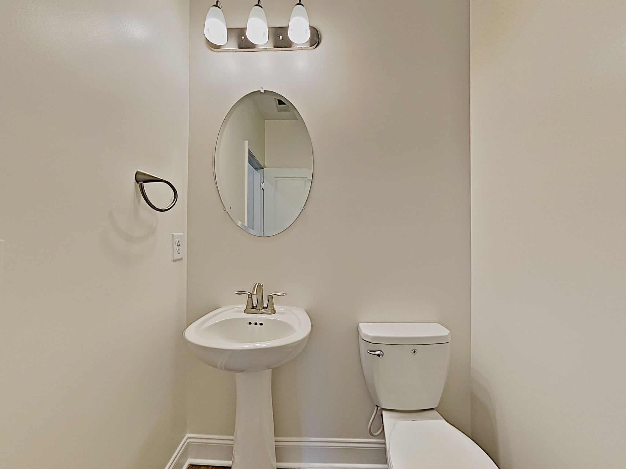 Building Photo - 407 Levon Ct