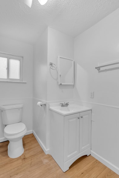 Building Photo - 3933 Walsh St