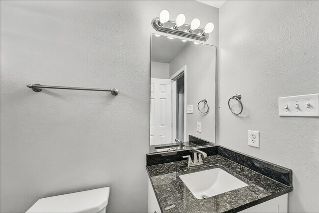 Building Photo - 13211 Ambrosa Dr