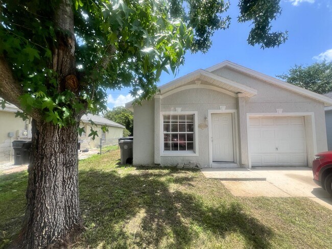 Primary Photo - MOVE IN SPECIAL!! HALF A MONTH'S RENT!!lov...