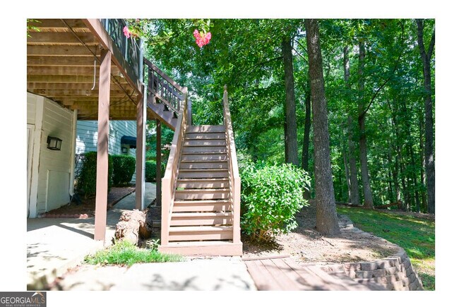 Building Photo - 3885 Waterford Dr