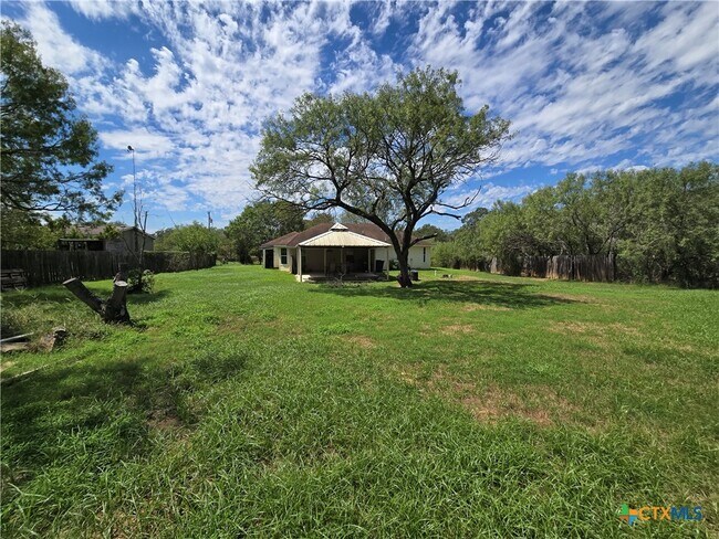 Building Photo - 761 Sheffield Rd