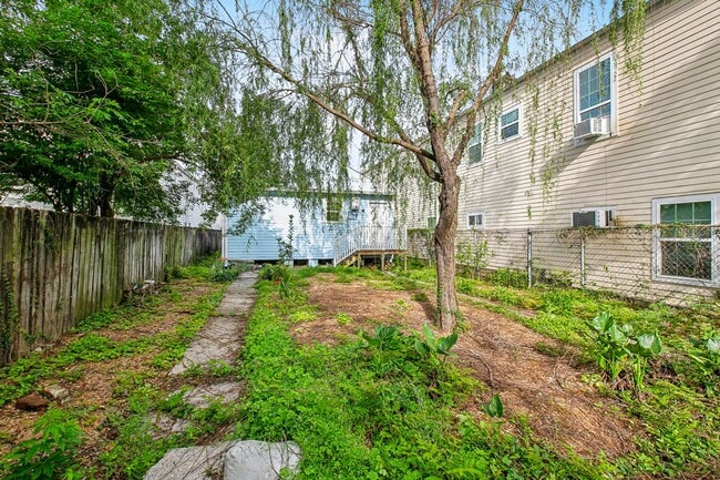Building Photo - Better Price AND Reduced Deposit! Renovate...