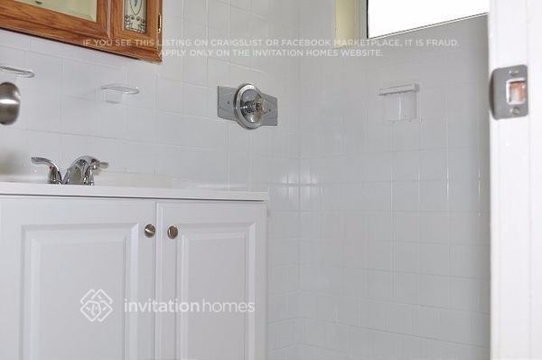 Building Photo - 1755 SW 37th Way