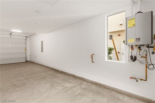 Building Photo - 10013 Hematite Pl