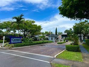 Building Photo - 911 NE 199th St