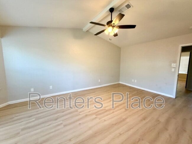 Building Photo - 1804 S Gardenia Ave