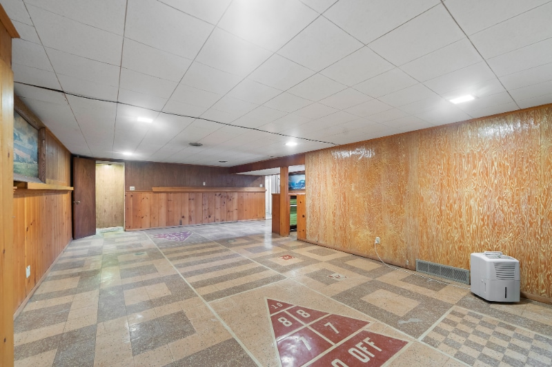 Building Photo - 3510 E Heights St SE