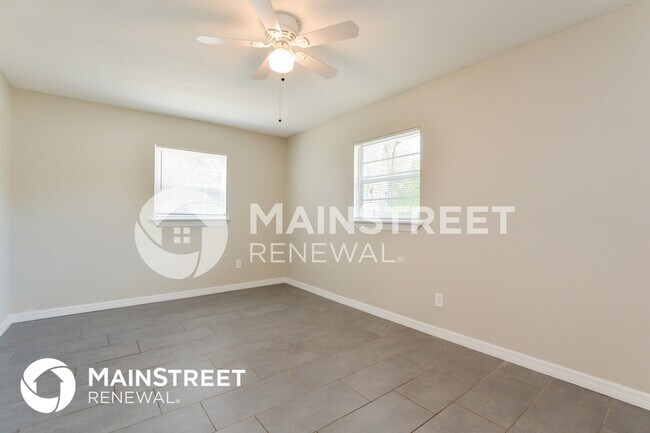 Building Photo - 540 Charles Ave