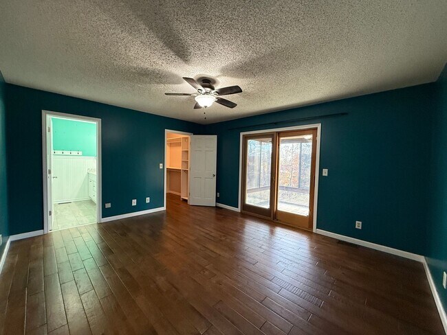 Building Photo - 3 Bedroom 3 Bathroom Home in Kingsport, TN