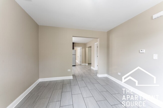 Building Photo - 2618 N Harding Ave