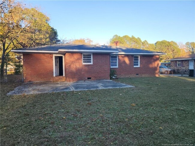 Building Photo - 3231 Rogers Dr