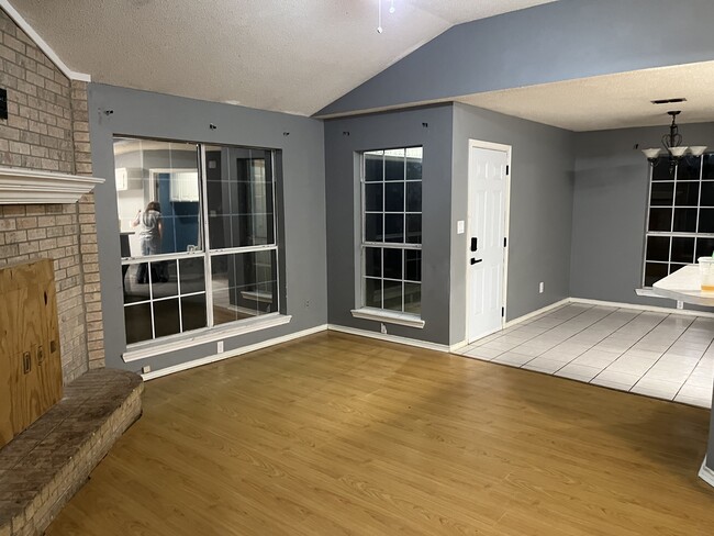 Building Photo - 12 Lacey Dr