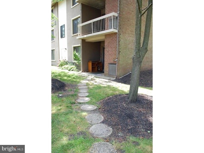Building Photo - 171 Echelon Rd