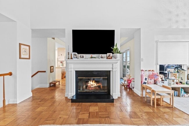 Building Photo - 200 Shearwater Ct W
