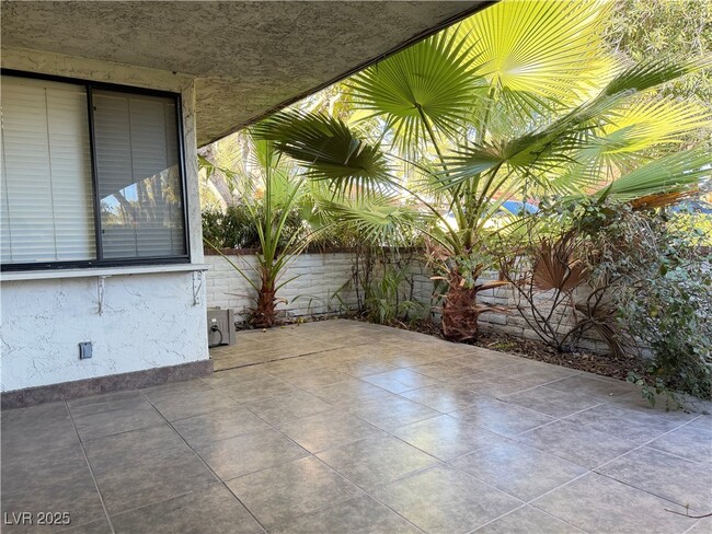 Building Photo - 2438 San Lucas Cir