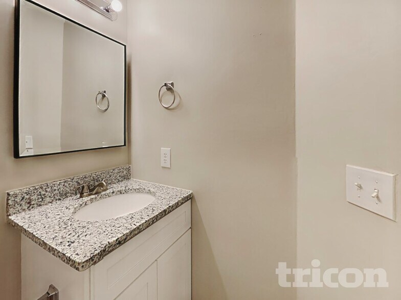 Building Photo - 4276 Ward Bluff Dr