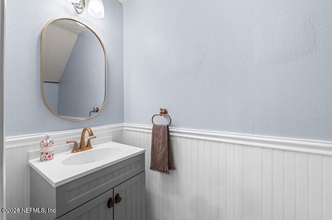 Building Photo - 4265 Highwood Dr