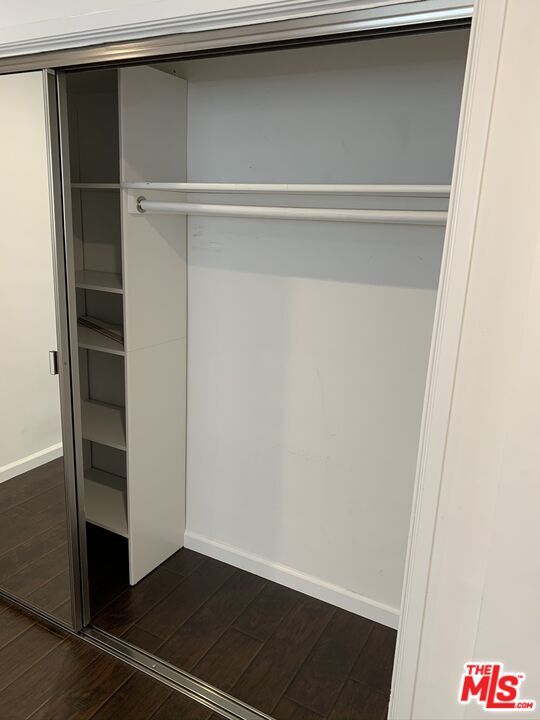 Building Photo - 7924 Clinton St