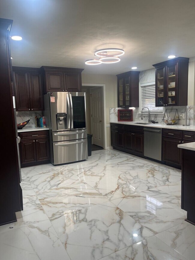 Building Photo - Cypress Point