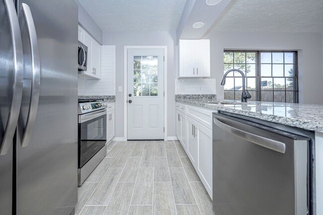 Building Photo - Charming 3-Bed, 1-Bath Home - Fully Remodeled & Move-In Ready!