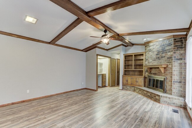 Building Photo - 3 bed 2 bath home in Oklahoma City, Ok