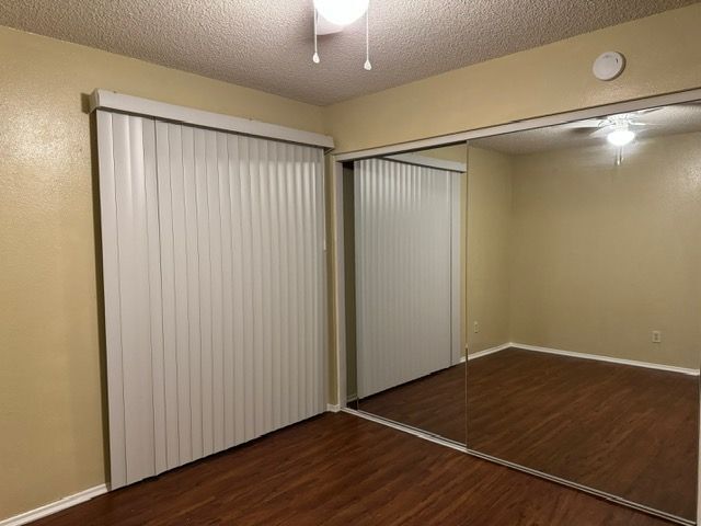 Building Photo - 8327 Vineyard Ave