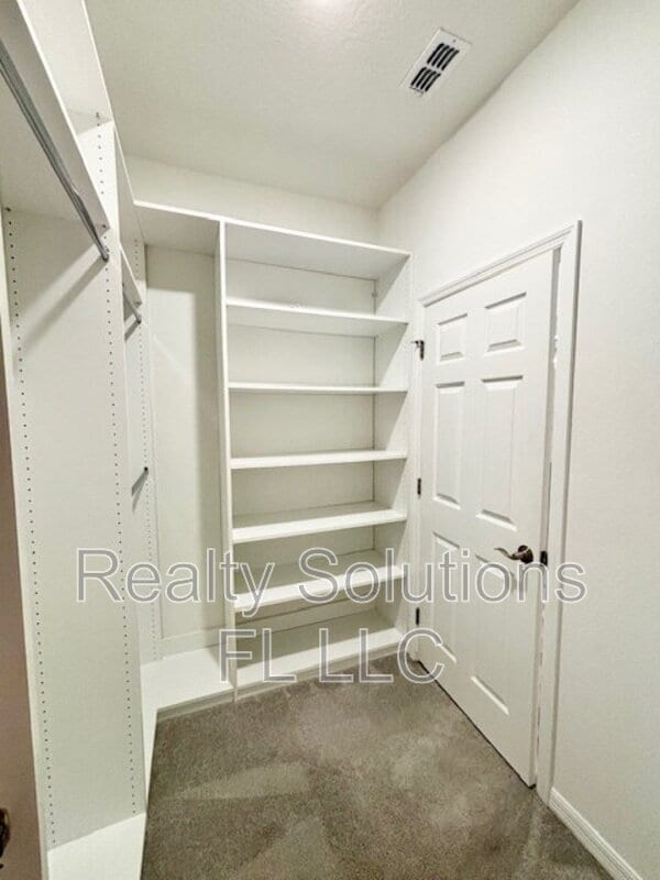 Building Photo - 1616 Blue Lagoon Cir