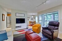 Building Photo - Fully Furnished Condo near Downtown Mountain View & Stevens Creek Trail