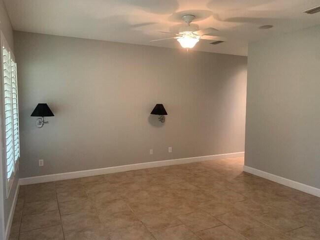 Building Photo - 30793 Pine Ct