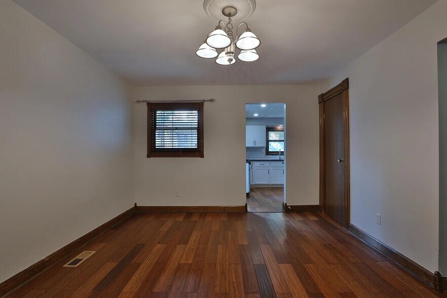 Dining Room - 350 W 1st Ave