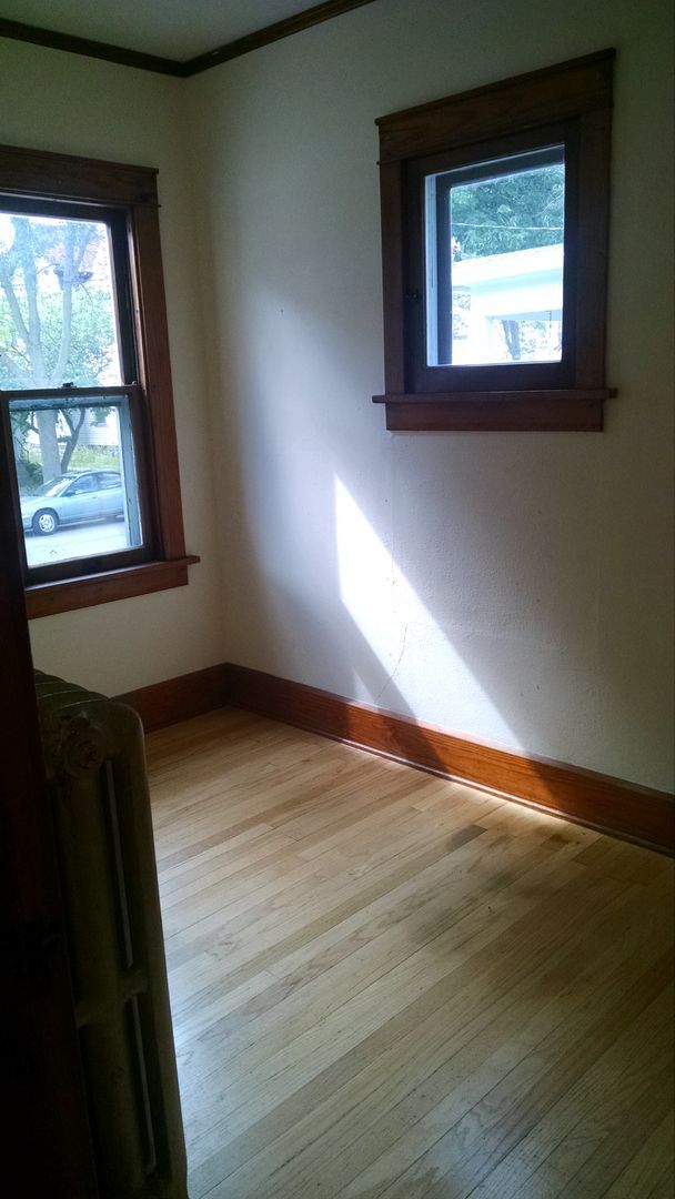 Building Photo - 4BR Home Near Olbrich Gardens & Garver Feed Mill