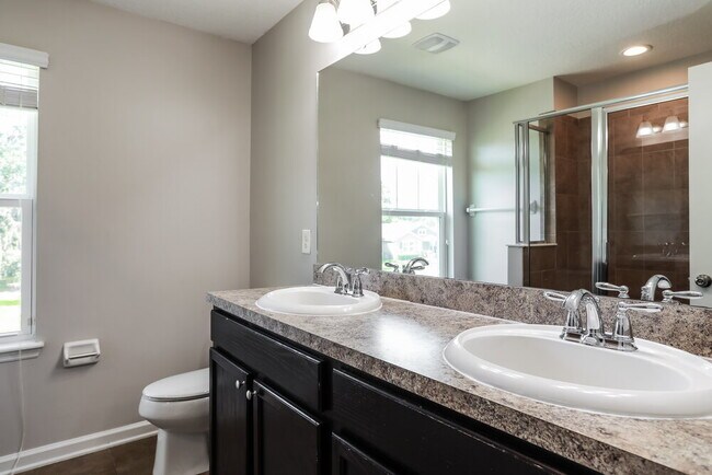 Building Photo - 452 Vineyard Ln