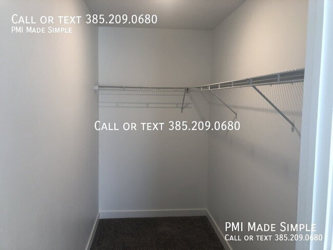 Building Photo - 1040 W Broadleaf Dr
