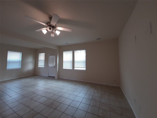 Building Photo - 22830 Highland Bluff Ln