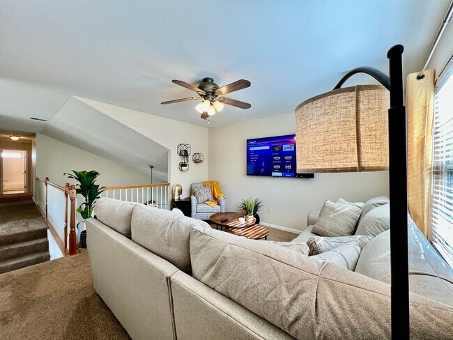 Building Photo - Large executive home in pool community Mason, Oh