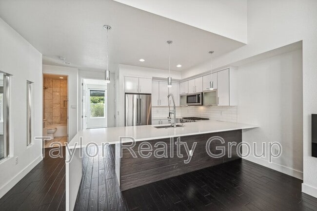 Building Photo - 3032 Wilson Ct