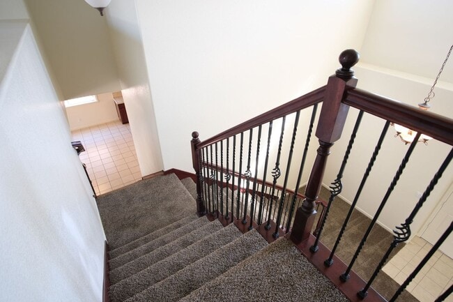 Building Photo - Gorgeous home in Ceres, Available NOW!!!
