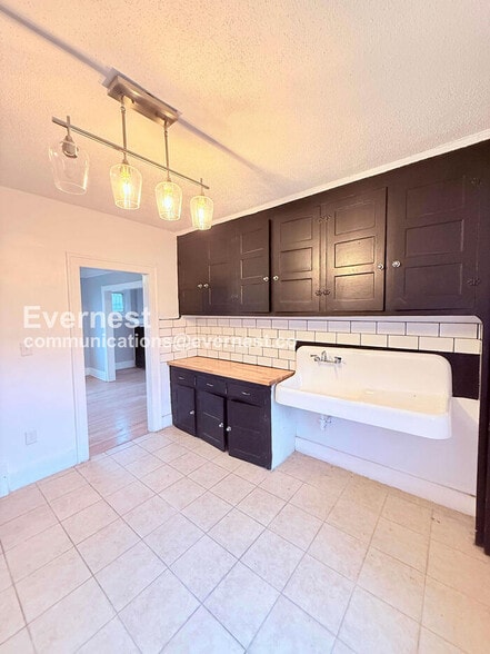 Building Photo - 12703 Northlawn St