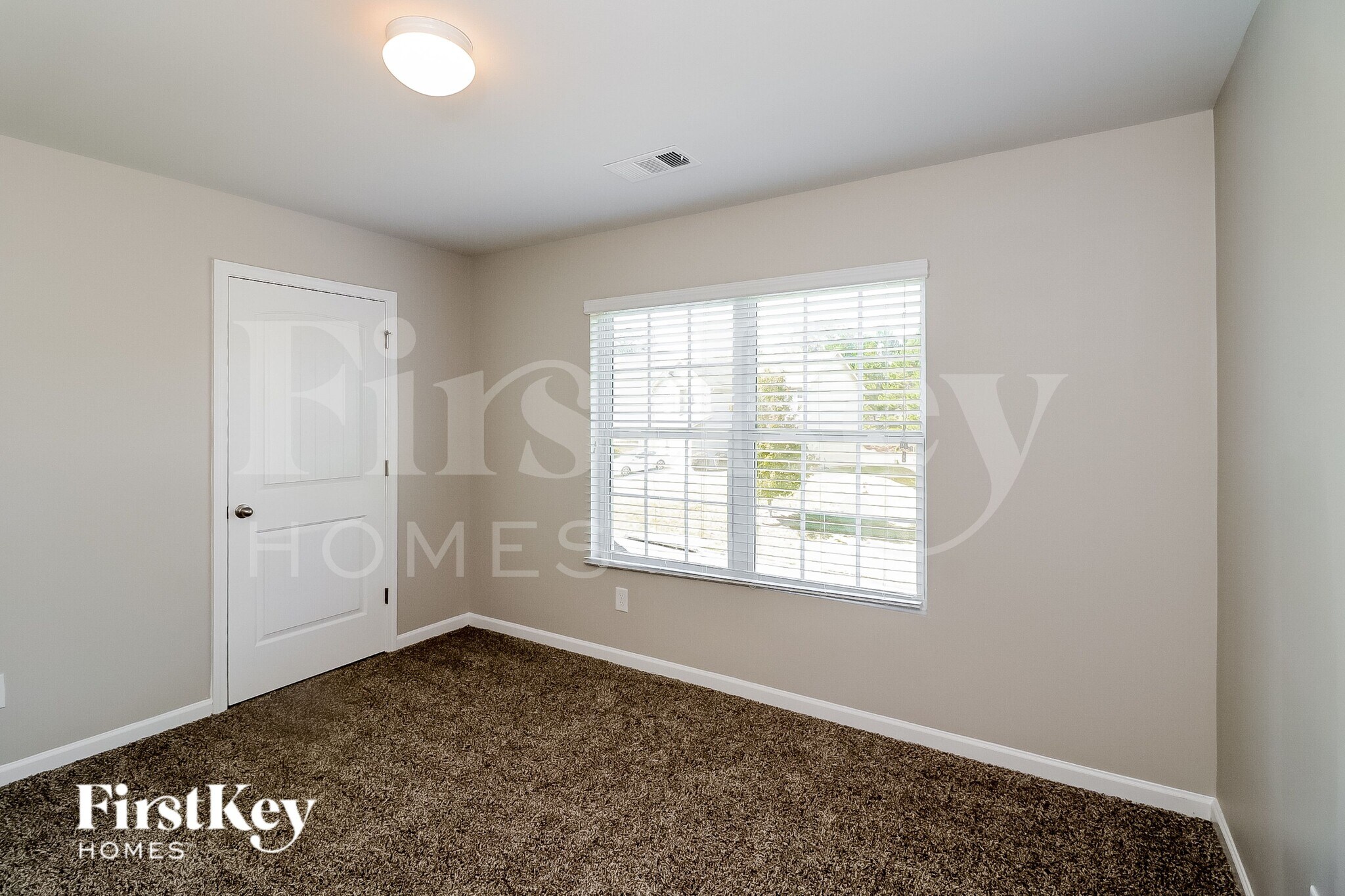 Building Photo - 108 Hollyhock Ln